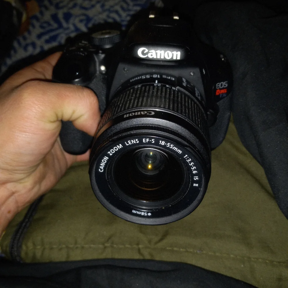 Canon eos Rebel t3 camera